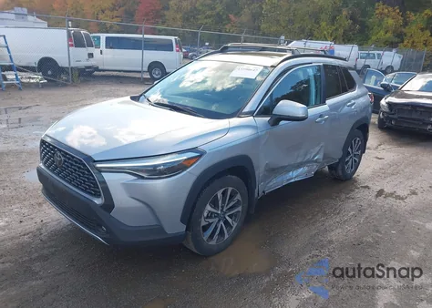 2022 Toyota Corolla Cross Xle из США, поврежденный, VIN 7MUDAABG9NV043082